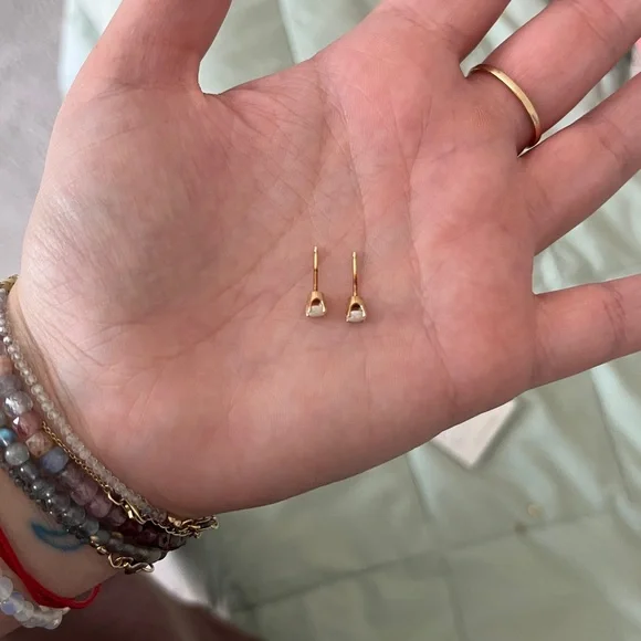 14k yellow gold opal stud earrings - Picture 4 of 6